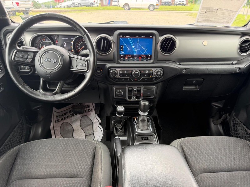 Jeep Gladiator Vehicle Image 08