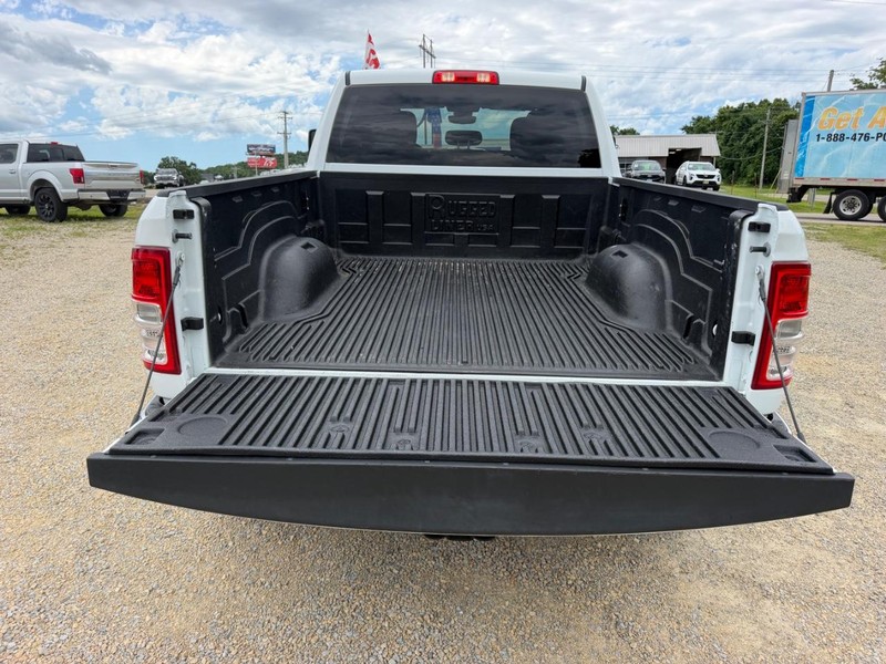 Ram 2500 Vehicle Full-screen Gallery Image 05