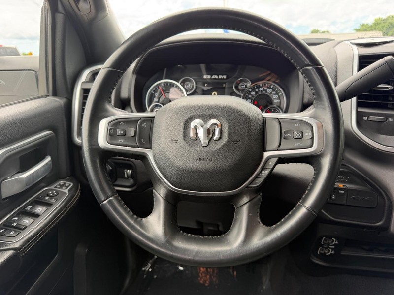 Ram 2500 Vehicle Full-screen Gallery Image 09