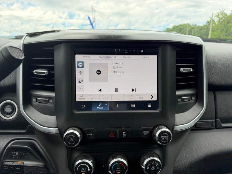 Ram 2500 Vehicle Full-screen Gallery Image 12