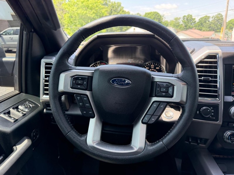 Ford F-150 Vehicle Image 10