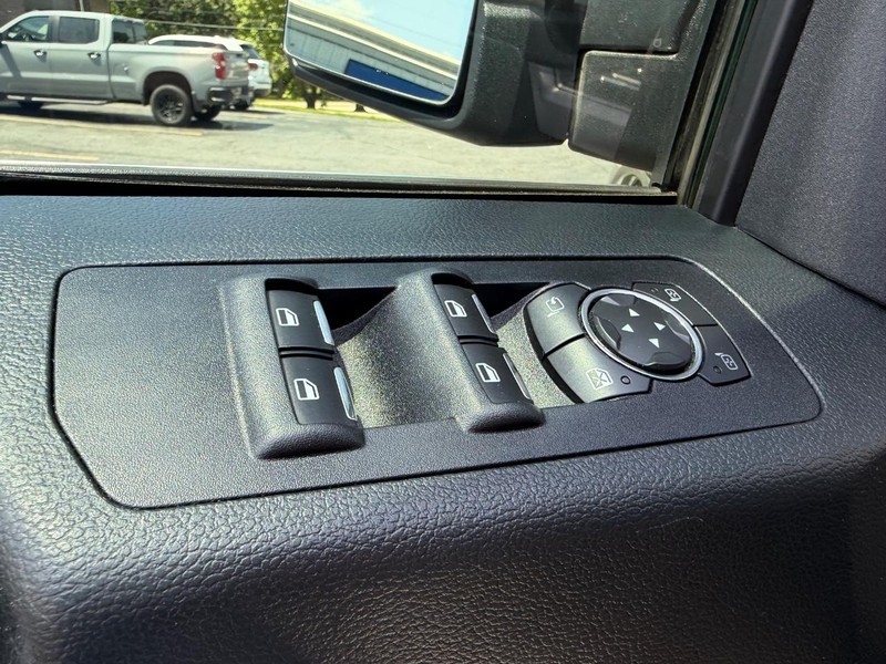 Ford F-150 Vehicle Image 17