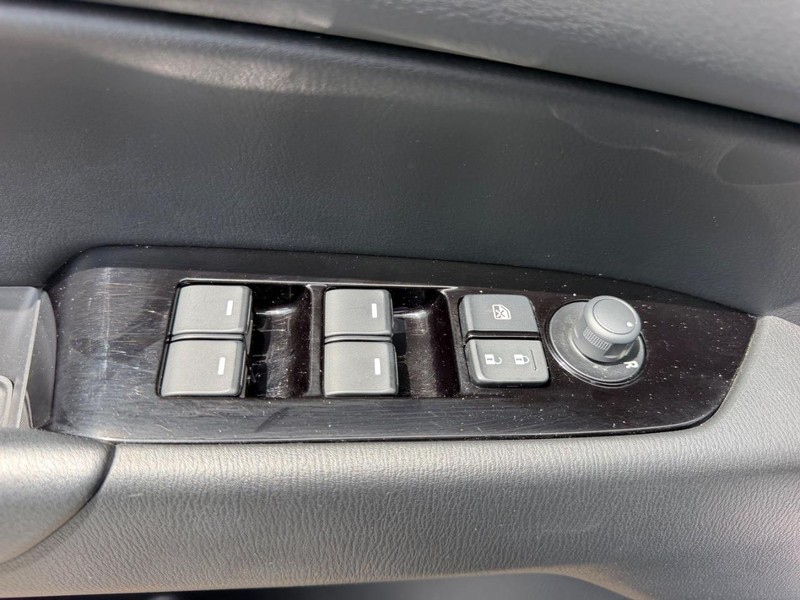 Mazda CX-5 Vehicle Image 16