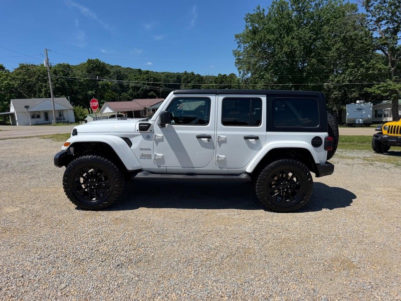 Jeep Wrangler 4xe Vehicle Image 02