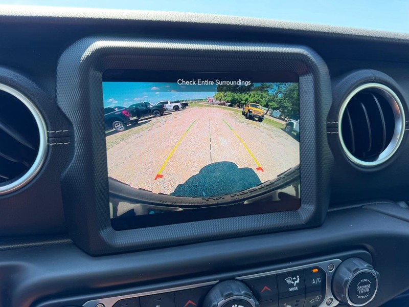 Jeep Wrangler 4xe Vehicle Image 19