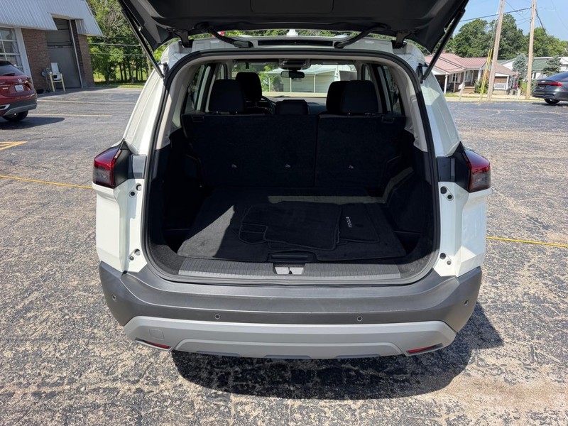 Nissan Rogue Vehicle Image 05