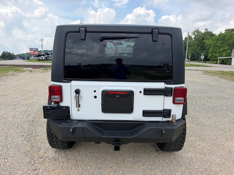 Jeep Wrangler Vehicle Image 04