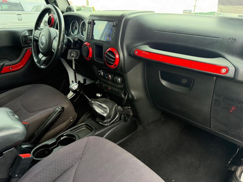 Jeep Wrangler Vehicle Image 08