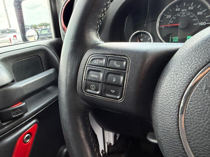 Jeep Wrangler Vehicle Image 10