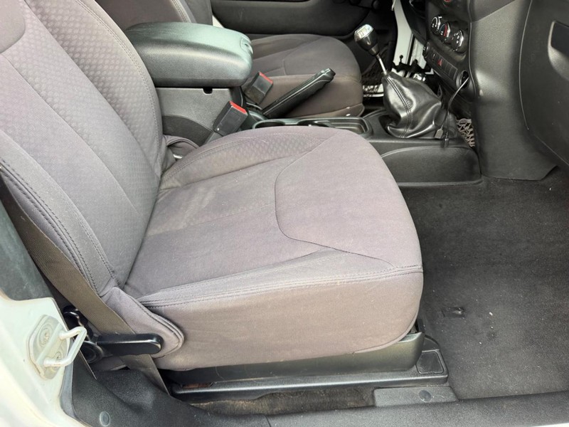 Jeep Wrangler Vehicle Image 15