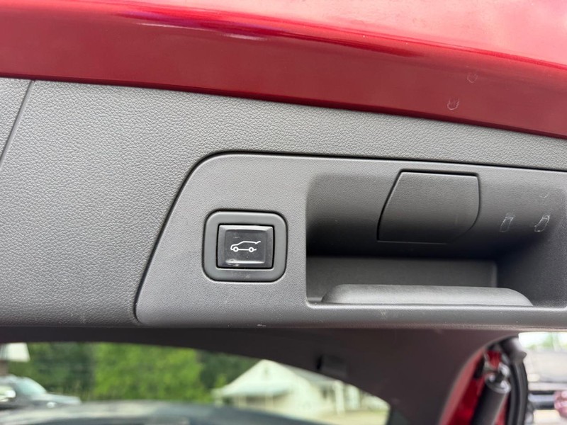 Buick Envision Vehicle Image 06