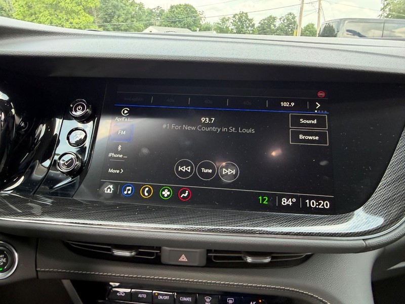 Buick Envision Vehicle Image 13