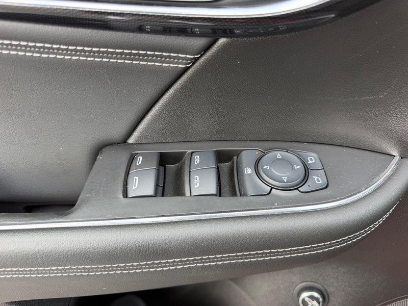 Buick Envision Vehicle Image 17