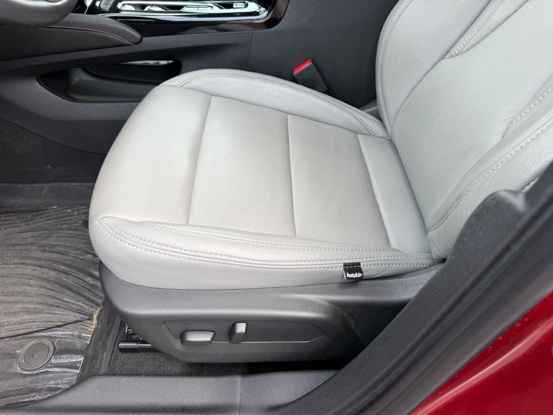 Buick Envision Vehicle Image 18