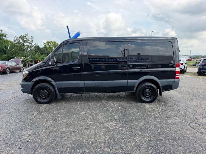 Mercedes-Benz Sprinter Van Vehicle Image 02