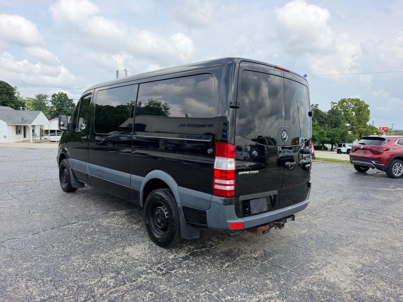 Mercedes-Benz Sprinter Van Vehicle Image 03