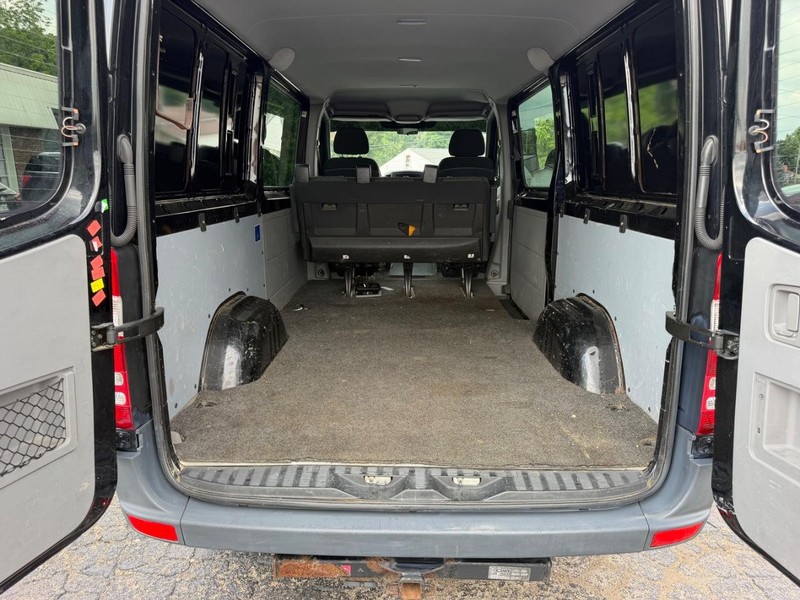 Mercedes-Benz Sprinter Van Vehicle Image 05