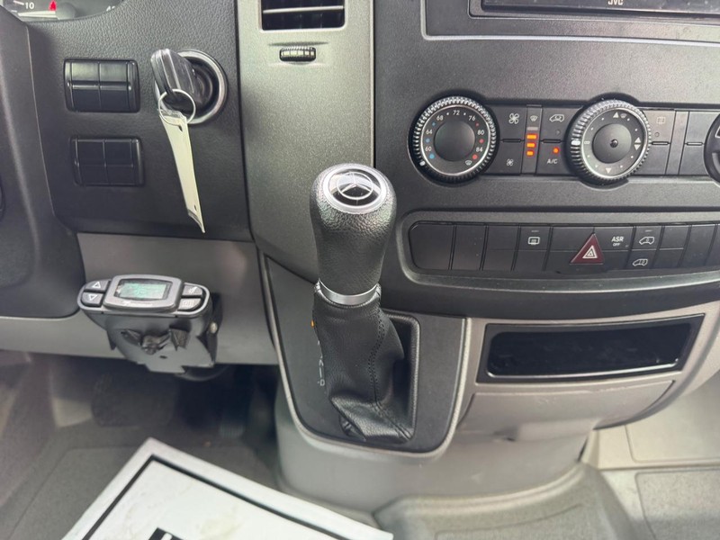 Mercedes-Benz Sprinter Van Vehicle Image 12