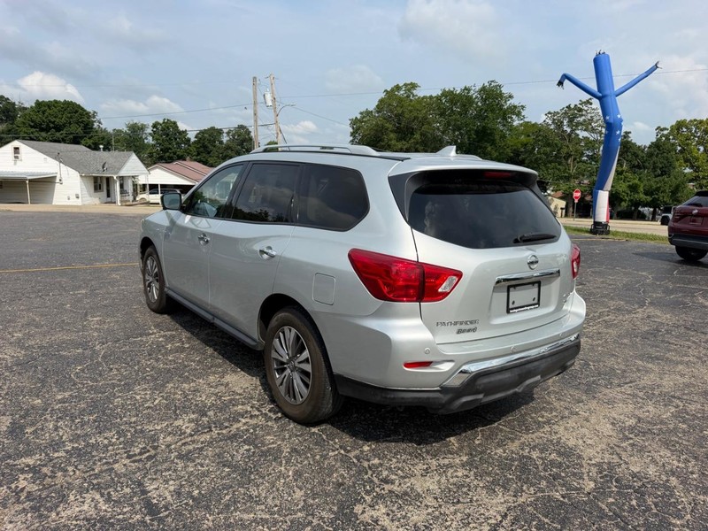Nissan Pathfinder Vehicle Image 03