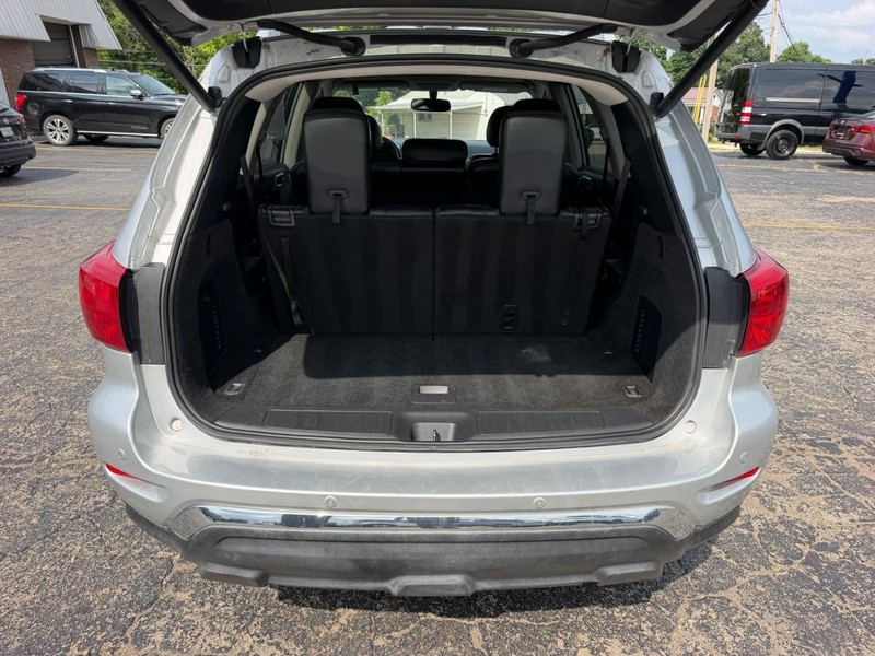Nissan Pathfinder Vehicle Image 05