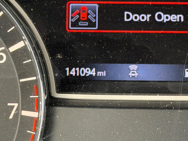 Nissan Pathfinder Vehicle Image 22