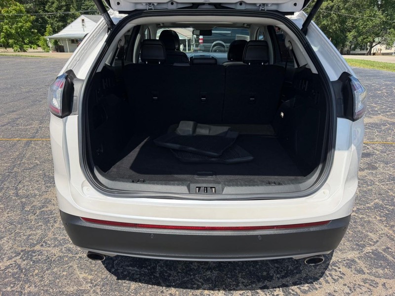 Ford Edge Vehicle Image 05