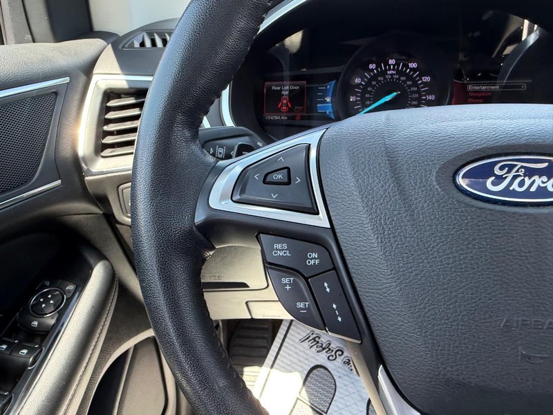 Ford Edge Vehicle Image 12