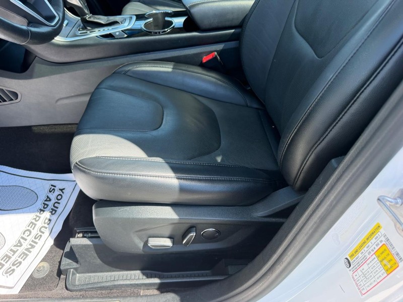 Ford Edge Vehicle Image 20