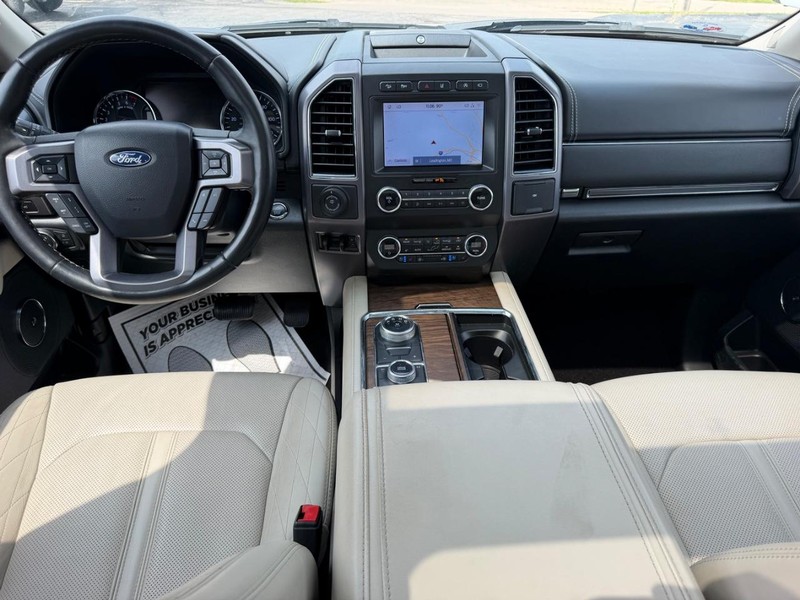 Ford Expedition Vehicle Image 13