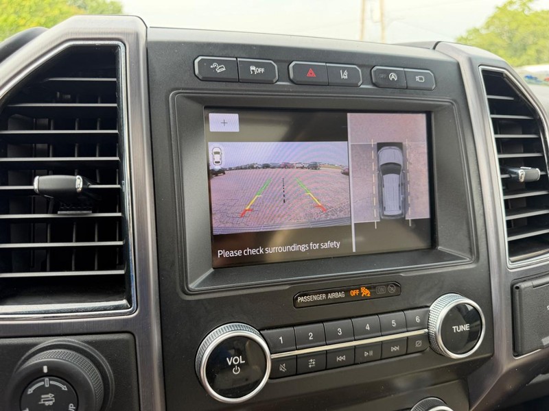 Ford Expedition Vehicle Image 25
