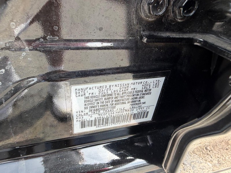 Nissan Sentra Vehicle Image 20