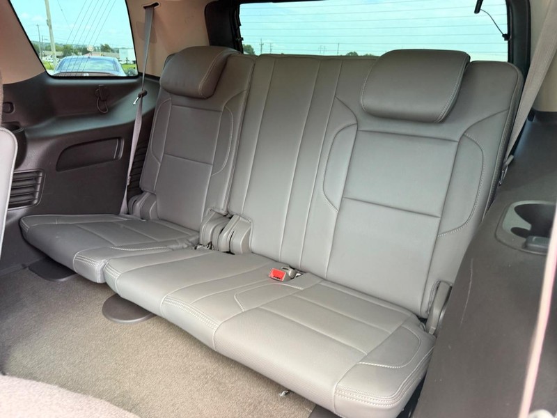GMC Yukon Vehicle Image 08