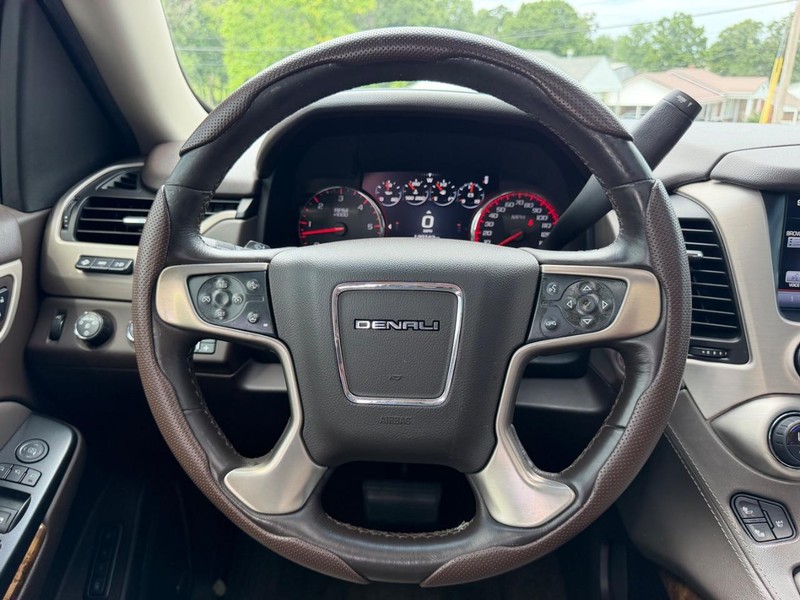 GMC Yukon Vehicle Image 13