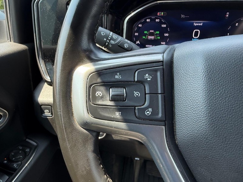 Chevrolet Silverado 2500HD Vehicle Image 10
