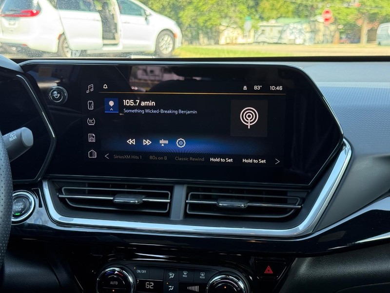 Chevrolet Trax Vehicle Image 14