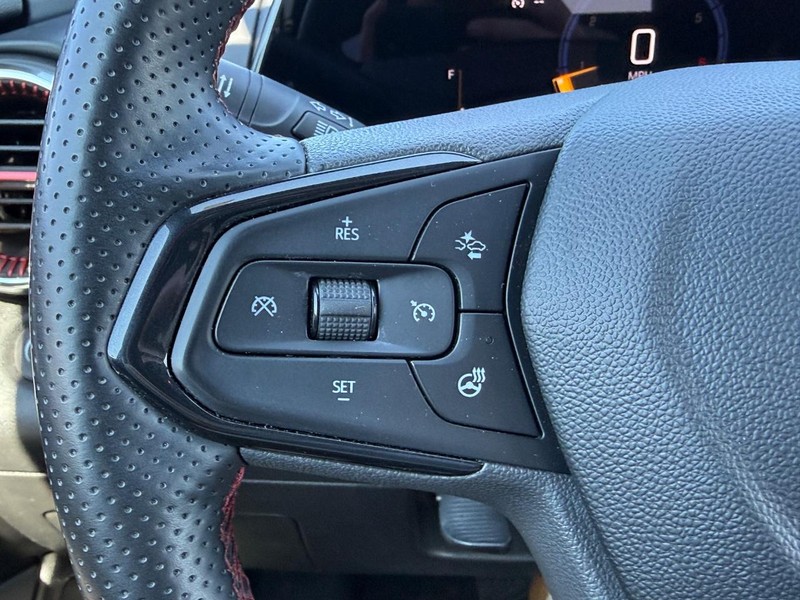 Chevrolet Trax Vehicle Image 18