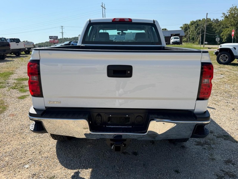 Chevrolet Silverado 3500HD Built After Aug 14 Vehicle Image 04