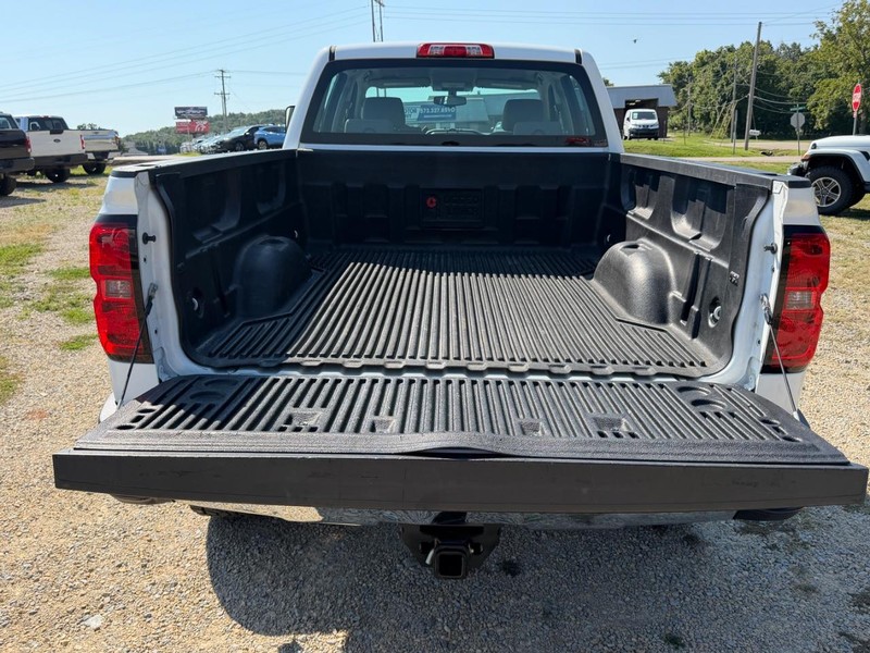 Chevrolet Silverado 3500HD Built After Aug 14 Vehicle Image 05