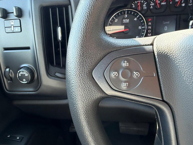 Chevrolet Silverado 3500HD Built After Aug 14 Vehicle Image 10
