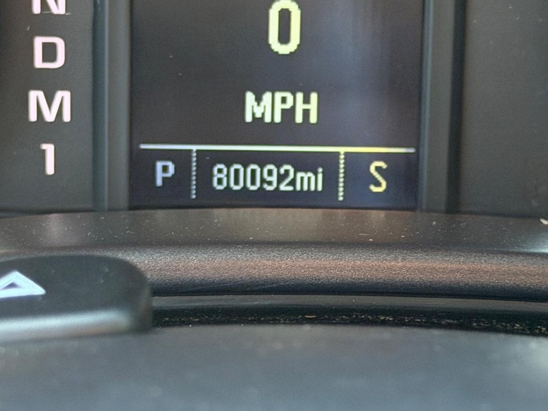 Chevrolet Silverado 3500HD Built After Aug 14 Vehicle Image 16