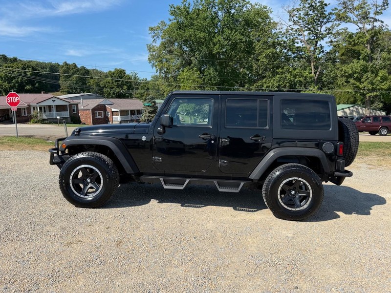 Jeep Wrangler Unlimited Vehicle Image 02