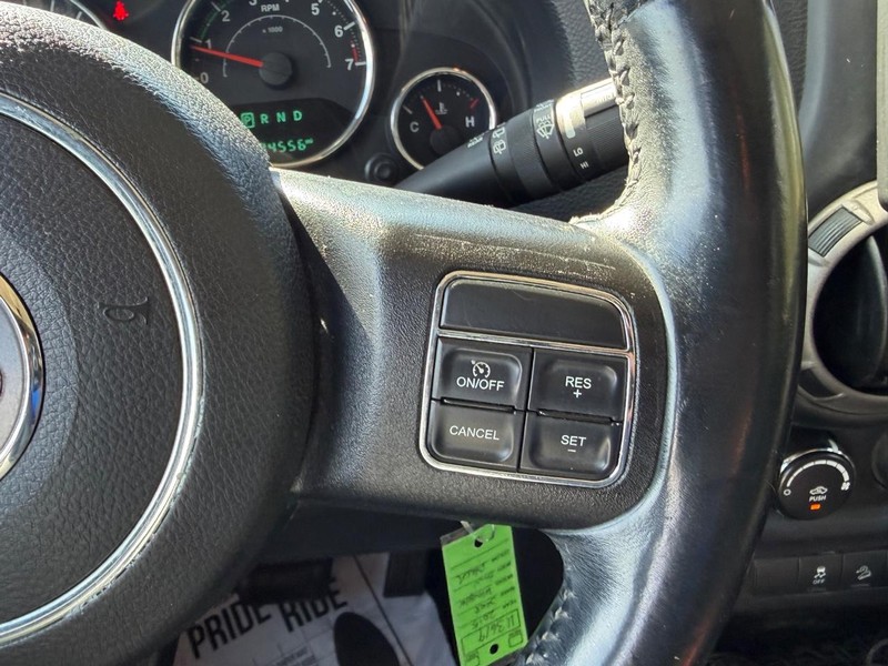Jeep Wrangler Unlimited Vehicle Image 11