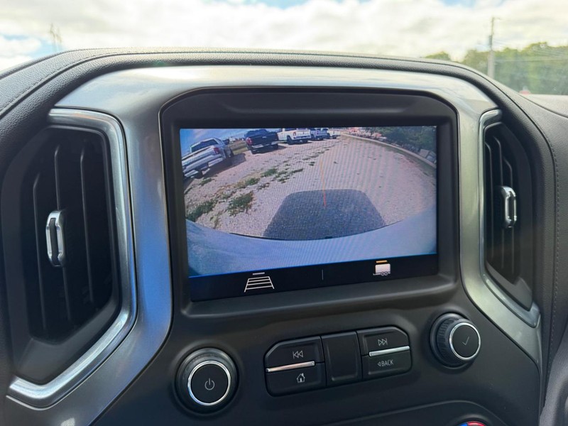 Chevrolet Silverado 1500 Vehicle Image 18