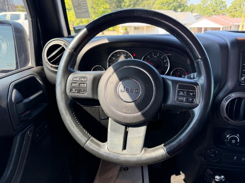 Jeep Wrangler Unlimited Vehicle Image 09