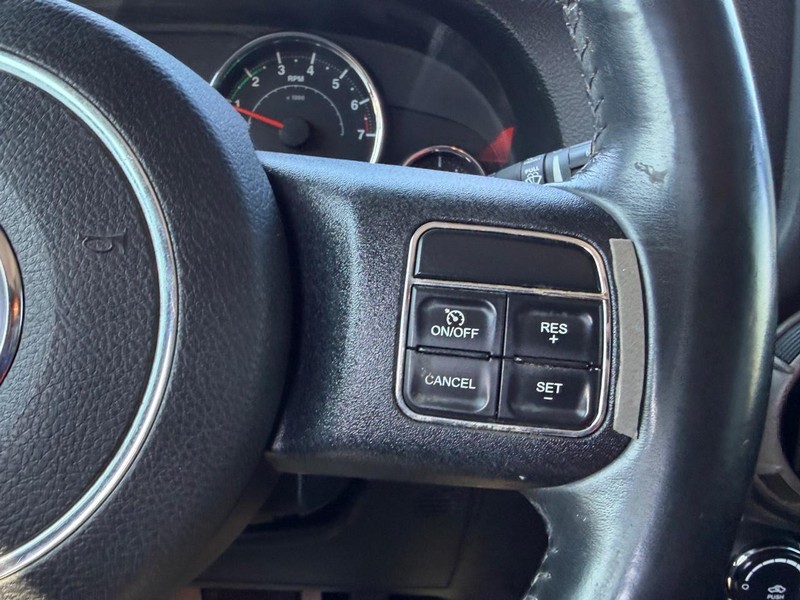 Jeep Wrangler Unlimited Vehicle Image 11
