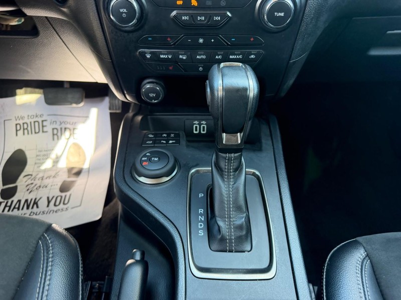 Ford Ranger Vehicle Image 14