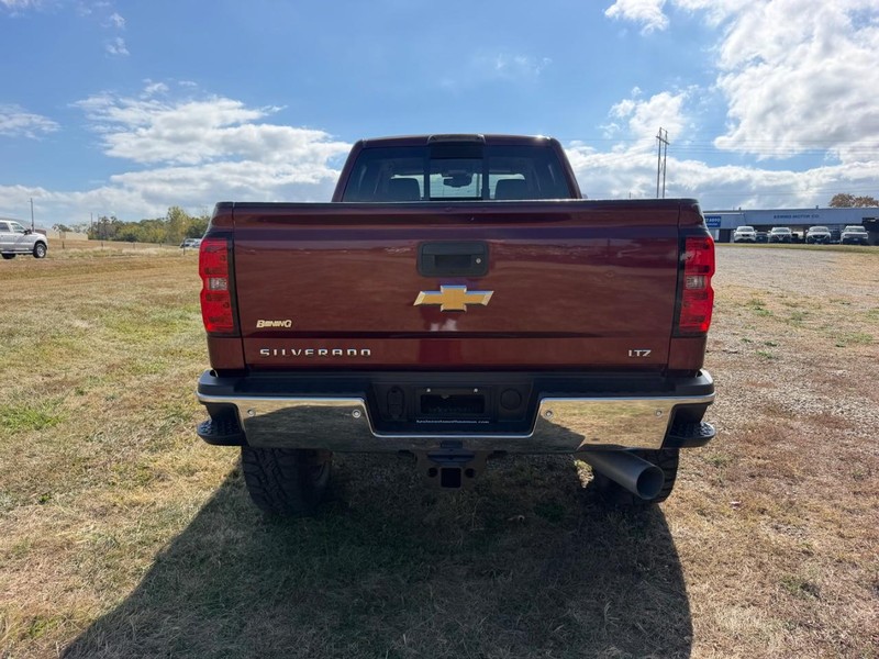 Chevrolet Silverado 2500HD Vehicle Image 04