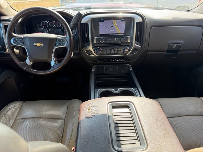 Chevrolet Silverado 2500HD Vehicle Image 08