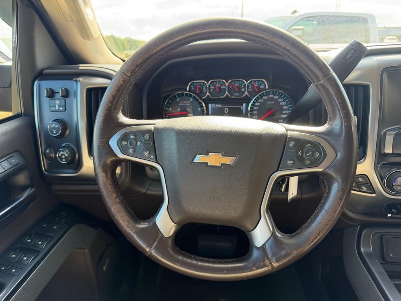 Chevrolet Silverado 2500HD Vehicle Image 09