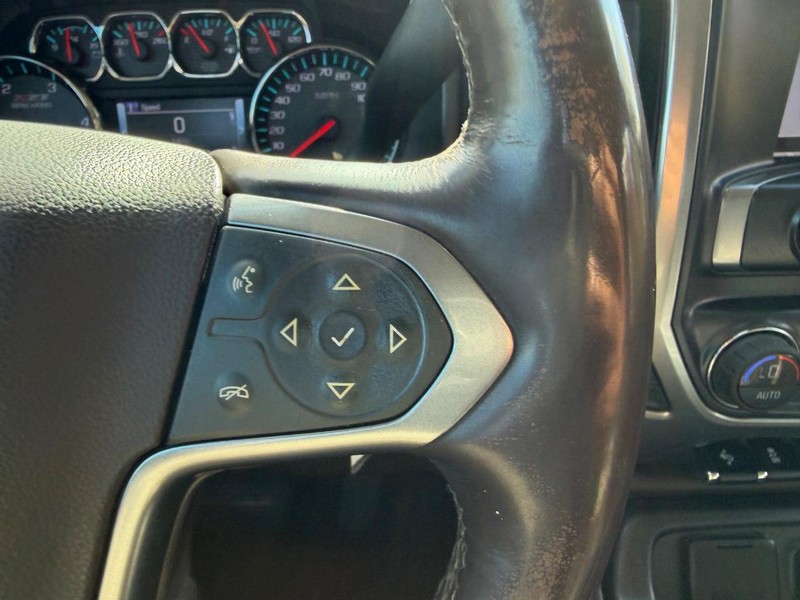 Chevrolet Silverado 2500HD Vehicle Image 11